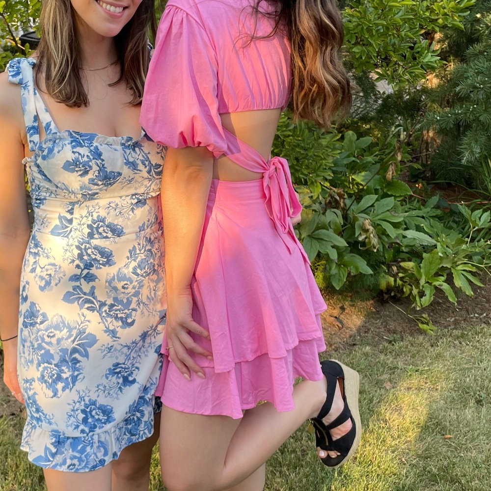 SUPER CUTE Bubblegum pink puffy sleeve short dress - Picture 3 of 3